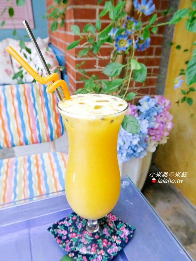 D.G Café 藏在迪化街裡的花園咖啡廳，美得像仙境!!