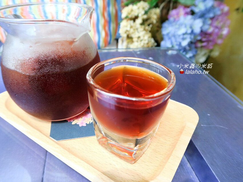 D.G Café 藏在迪化街裡的花園咖啡廳，美得像仙境!!