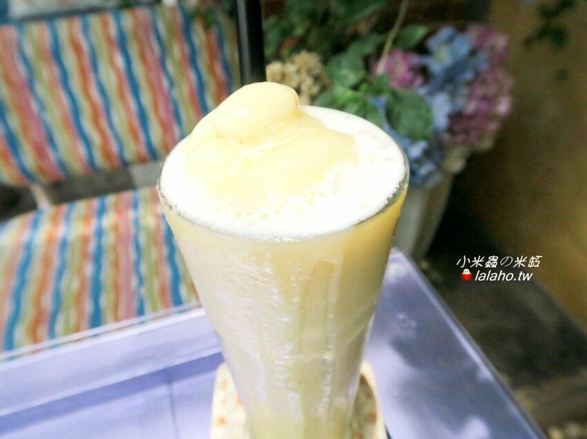 D.G Café 藏在迪化街裡的花園咖啡廳，美得像仙境!!