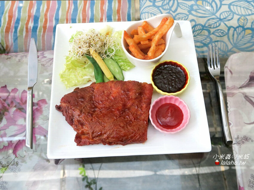 D.G Café 藏在迪化街裡的花園咖啡廳，美得像仙境!!