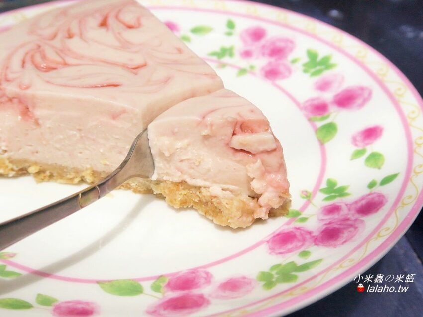 D.G Café 藏在迪化街裡的花園咖啡廳，美得像仙境!!