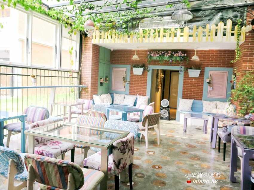 D.G Café 藏在迪化街裡的花園咖啡廳，美得像仙境!!