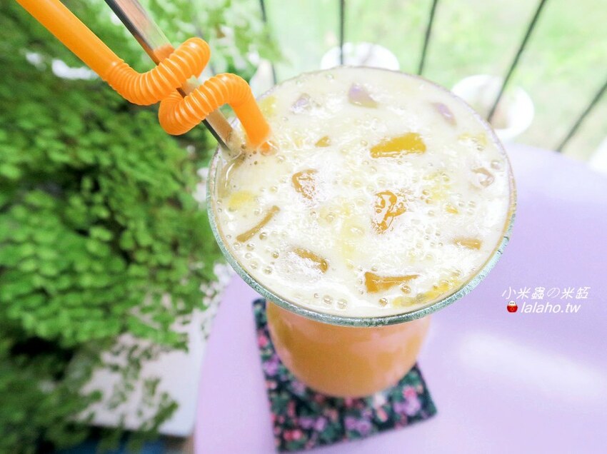 D.G Café 藏在迪化街裡的花園咖啡廳，美得像仙境!!