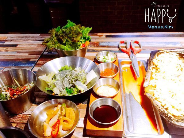 【台北美食】隱藏在東區光復巷內的《咚咚家dondonga韓式豬肉專賣 - 돈돈가》韓式燒烤美食，愛吃肉的你絕對不想錯過！