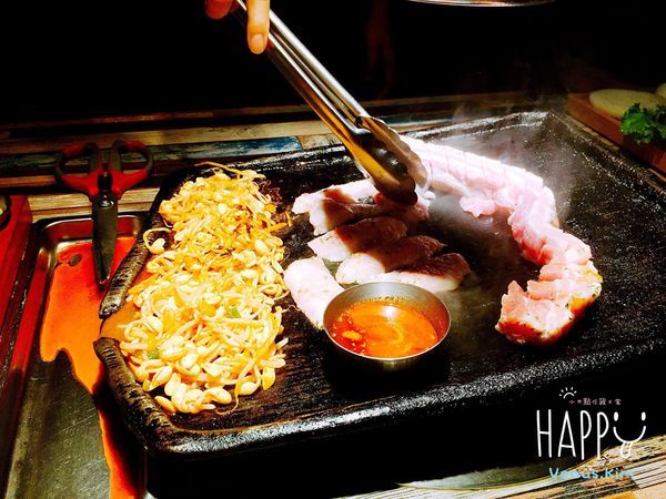 【台北美食】隱藏在東區光復巷內的《咚咚家dondonga韓式豬肉專賣 - 돈돈가》韓式燒烤美食，愛吃肉的你絕對不想錯過！