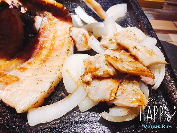 【台北美食】隱藏在東區光復巷內的《咚咚家dondonga韓式豬肉專賣 - 돈돈가》韓式燒烤美食，愛吃肉的你絕對不想錯過！