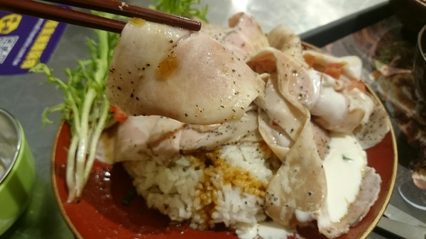 牛角次男坊 Gyu-kaku JinanBou：高雄漢神巨蛋~來自日本的燒肉丼~牛角次男坊