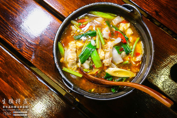 生猛特區主題式啤酒屋|桃園市桃園區台式熱炒啤酒主題餐廳；適合三五好友休糾來扛拜。