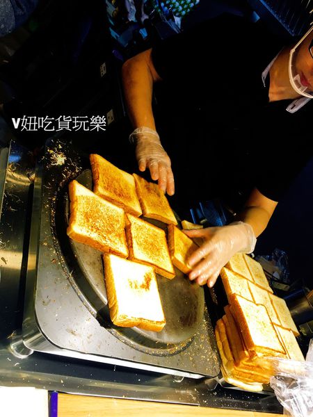 吐絲金黃.jpg 吐絲金黃.jpg