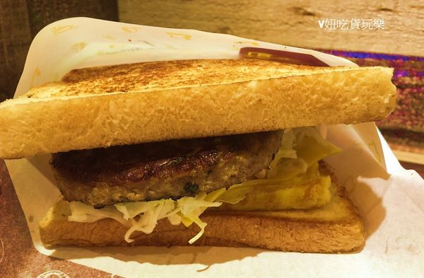 牛權後.jpg 牛權後.jpg