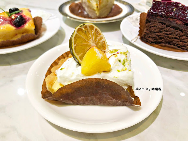 【台中 北區】CJ Patisserie 創意甜點 🍰 法式甜點x台灣在地食材蹦出新火花 🎇 至於這火花美麗與否就看個人囉!!