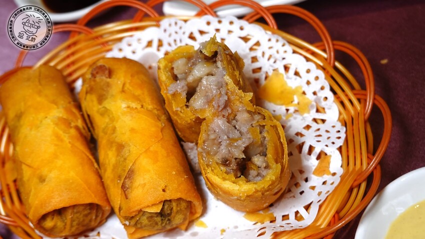 台北市大安區【 大巨蛋美食 】40年老字號港式飲茶google 四千多筆評論還保持4.0的高分．雅苑蝦餃皇、蘿蔔牛雜盅、芋絲炸