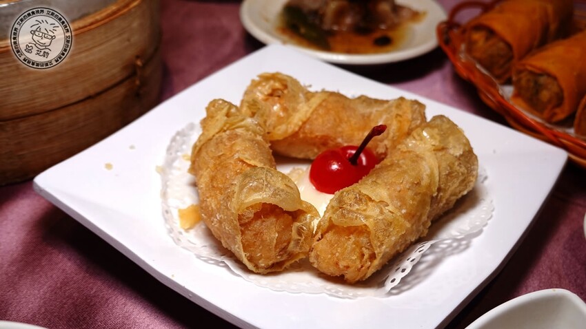 台北市大安區【 大巨蛋美食 】40年老字號港式飲茶google 四千多筆評論還保持4.0的高分．雅苑蝦餃皇、蘿蔔牛雜盅、芋絲炸