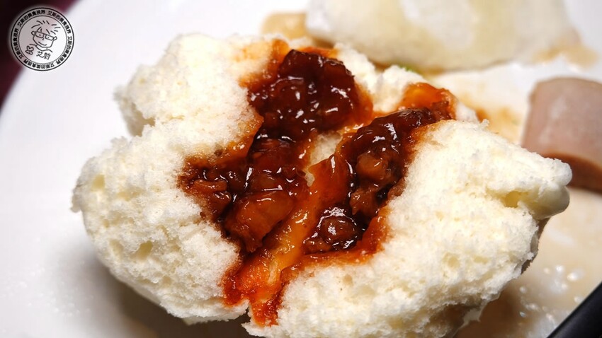 台北市大安區【 大巨蛋美食 】40年老字號港式飲茶google 四千多筆評論還保持4.0的高分．雅苑蝦餃皇、蘿蔔牛雜盅、芋絲炸