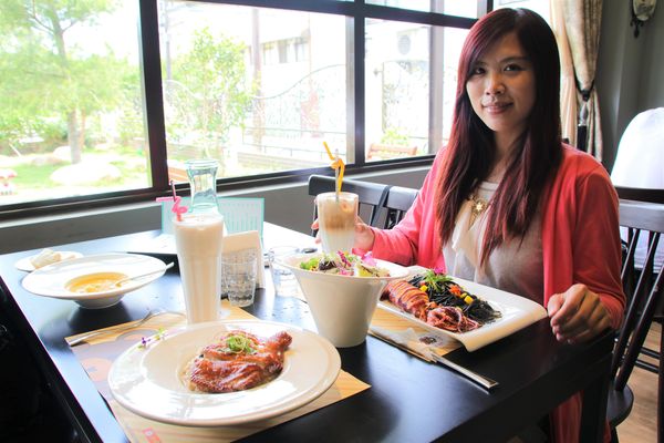 邦妮義饗世界：【桃園龍潭美食】邦妮義饗世界~寵物友善親子餐廳/家庭公司聚餐好地方/美拍花牆/義式精緻料理