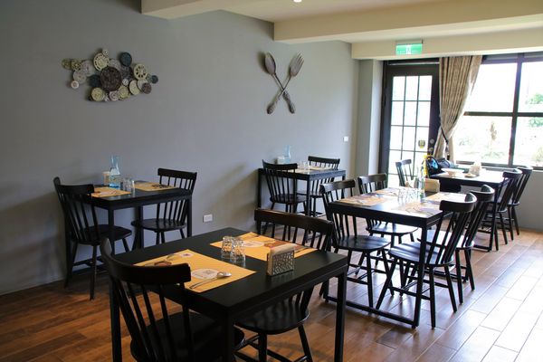 邦妮義饗世界：【桃園龍潭美食】邦妮義饗世界~寵物友善親子餐廳/家庭公司聚餐好地方/美拍花牆/義式精緻料理