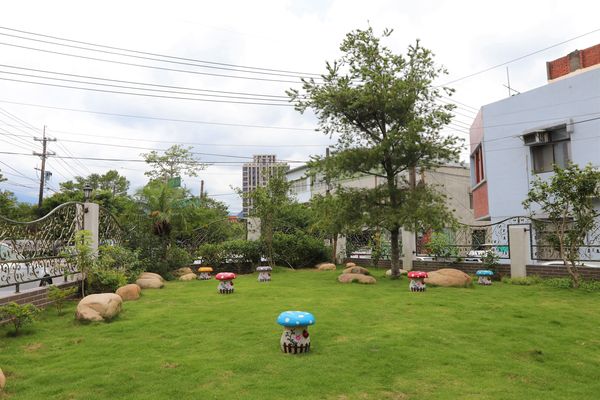 邦妮義饗世界：【桃園龍潭美食】邦妮義饗世界~寵物友善親子餐廳/家庭公司聚餐好地方/美拍花牆/義式精緻料理