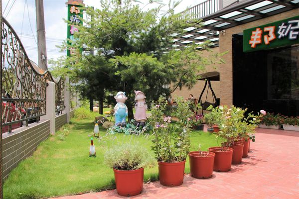 邦妮義饗世界：【桃園龍潭美食】邦妮義饗世界~寵物友善親子餐廳/家庭公司聚餐好地方/美拍花牆/義式精緻料理