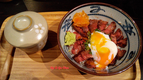 山代目酒藏:【臺南Ω中西區】山代目酒藏。來居酒屋就是要享用新鮮刺身、道地串烤和用料滿滿的丼飯呀! 山代目酒藏:【臺南Ω中西區】山代目酒藏。來居酒屋就是要享用新鮮刺身、道地串烤和用料滿滿的丼飯呀!