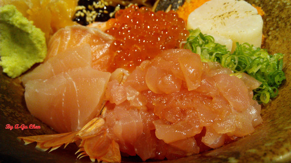 山代目酒藏:【臺南Ω中西區】山代目酒藏。來居酒屋就是要享用新鮮刺身、道地串烤和用料滿滿的丼飯呀! 山代目酒藏:【臺南Ω中西區】山代目酒藏。來居酒屋就是要享用新鮮刺身、道地串烤和用料滿滿的丼飯呀!