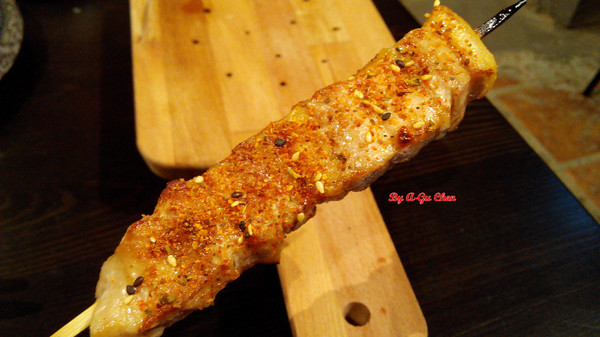 山代目酒藏:【臺南Ω中西區】山代目酒藏。來居酒屋就是要享用新鮮刺身、道地串烤和用料滿滿的丼飯呀! 山代目酒藏:【臺南Ω中西區】山代目酒藏。來居酒屋就是要享用新鮮刺身、道地串烤和用料滿滿的丼飯呀!