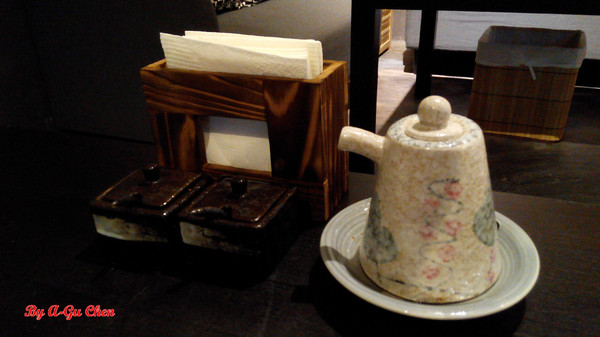 山代目酒藏:【臺南Ω中西區】山代目酒藏。來居酒屋就是要享用新鮮刺身、道地串烤和用料滿滿的丼飯呀! 山代目酒藏:【臺南Ω中西區】山代目酒藏。來居酒屋就是要享用新鮮刺身、道地串烤和用料滿滿的丼飯呀!