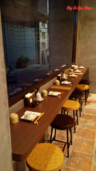 山代目酒藏:【臺南Ω中西區】山代目酒藏。來居酒屋就是要享用新鮮刺身、道地串烤和用料滿滿的丼飯呀! 山代目酒藏:【臺南Ω中西區】山代目酒藏。來居酒屋就是要享用新鮮刺身、道地串烤和用料滿滿的丼飯呀!