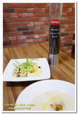 Campagna 義大利鄉村料理:科技大樓義式.具有一如外國影集中食品庫的進口商直營餐廳──坎培娜義式鄉村料理 Campagna 義大利鄉村料理:科技大樓義式.具有一如外國影集中食品庫的進口商直營餐廳──坎培娜義式鄉村料理