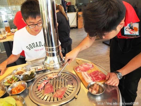 五花肉 . K R - 韓國烤肉 B B Q:食記【五花肉.KR - 韓國烤肉BBQ嘉義店】嘉義激推吃到飽 正統韓式炭火烤肉 上等特選肉品大吃特吃好過癮!