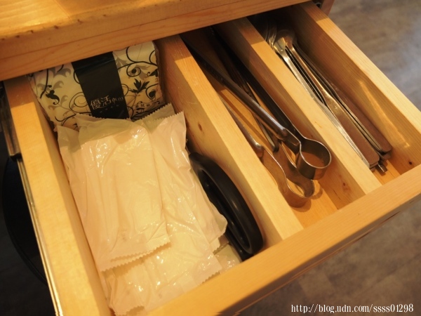 五花肉 . K R - 韓國烤肉 B B Q:食記【五花肉.KR - 韓國烤肉BBQ嘉義店】嘉義激推吃到飽 正統韓式炭火烤肉 上等特選肉品大吃特吃好過癮!