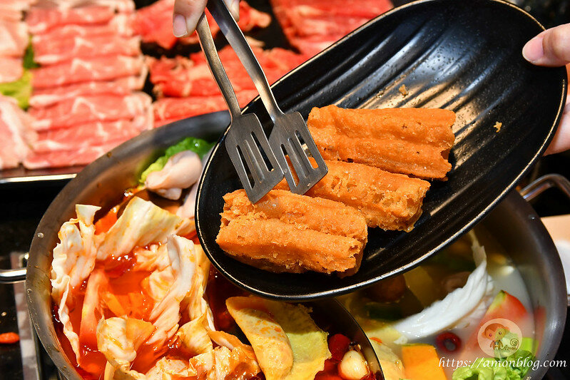 小蒙牛麻辣養生鍋|斗六吃到飽推薦，火鍋燒烤一次滿足，和牛、哈根達斯必吃