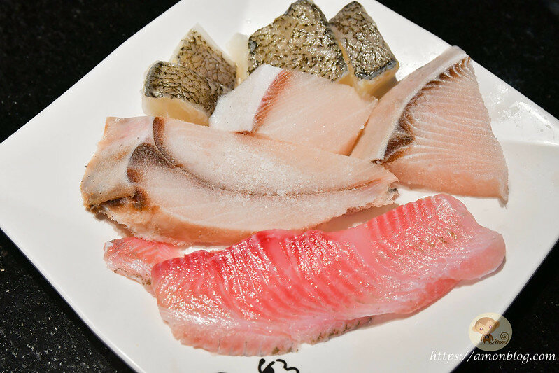 小蒙牛麻辣養生鍋|斗六吃到飽推薦，火鍋燒烤一次滿足，和牛、哈根達斯必吃