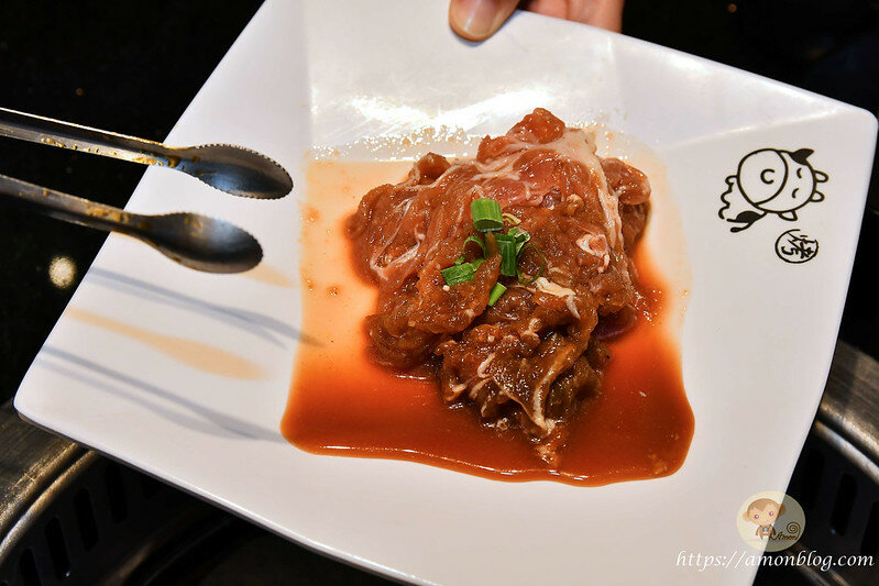 小蒙牛麻辣養生鍋|斗六吃到飽推薦，火鍋燒烤一次滿足，和牛、哈根達斯必吃