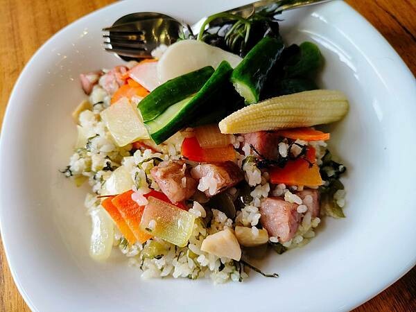 /tmp/php365x0T /tmp/php365x0T