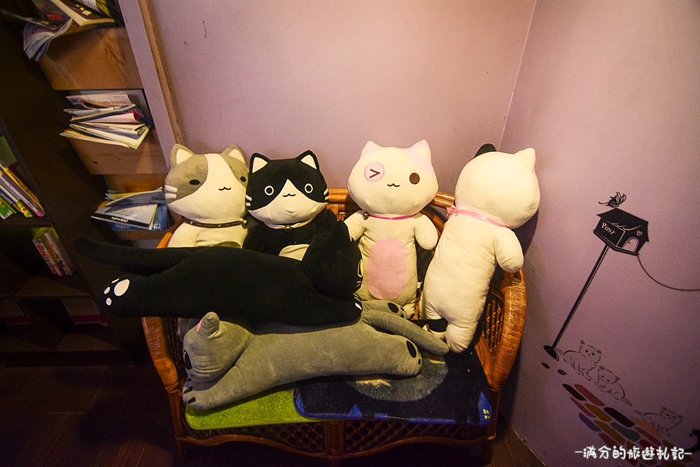 新竹湖口夜景》Summer Cafe 鳥瞰新竹城市的迷人夜景 可愛喵星人出沒 - 滿分的旅遊札記