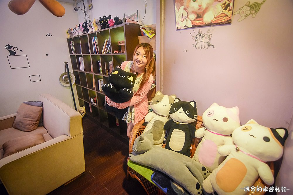 新竹湖口夜景》Summer Cafe 鳥瞰新竹城市的迷人夜景 可愛喵星人出沒 - 滿分的旅遊札記