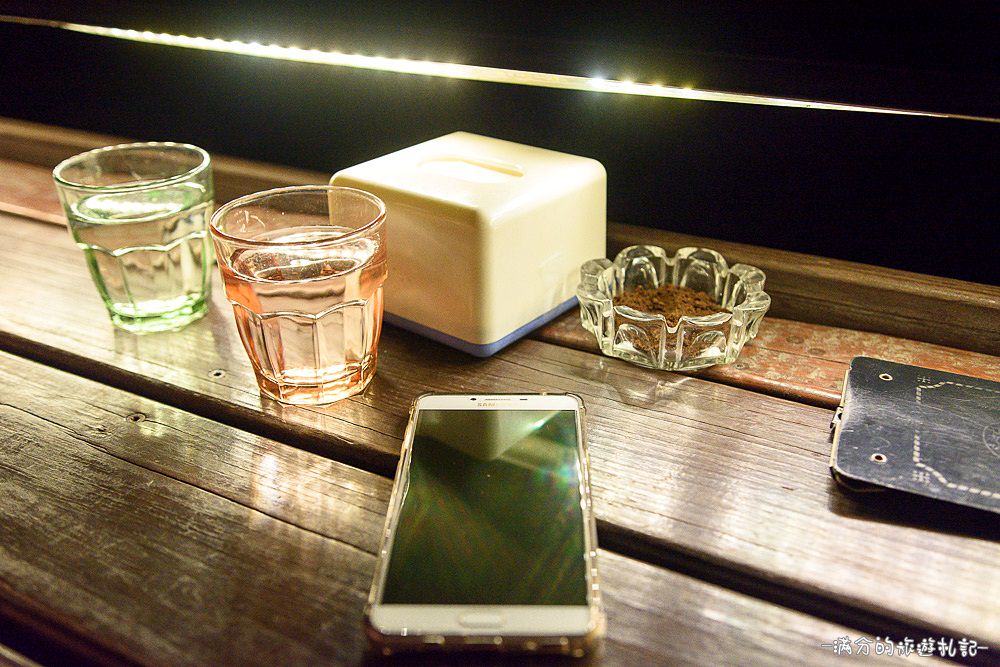 新竹湖口夜景》Summer Cafe 鳥瞰新竹城市的迷人夜景 可愛喵星人出沒 - 滿分的旅遊札記