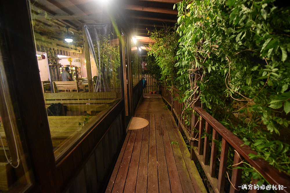 新竹湖口夜景》Summer Cafe 鳥瞰新竹城市的迷人夜景 可愛喵星人出沒 - 滿分的旅遊札記