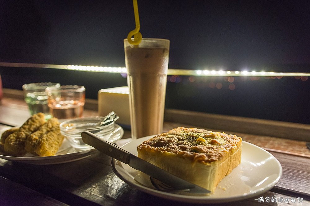 新竹湖口夜景》Summer Cafe 鳥瞰新竹城市的迷人夜景 可愛喵星人出沒 - 滿分的旅遊札記