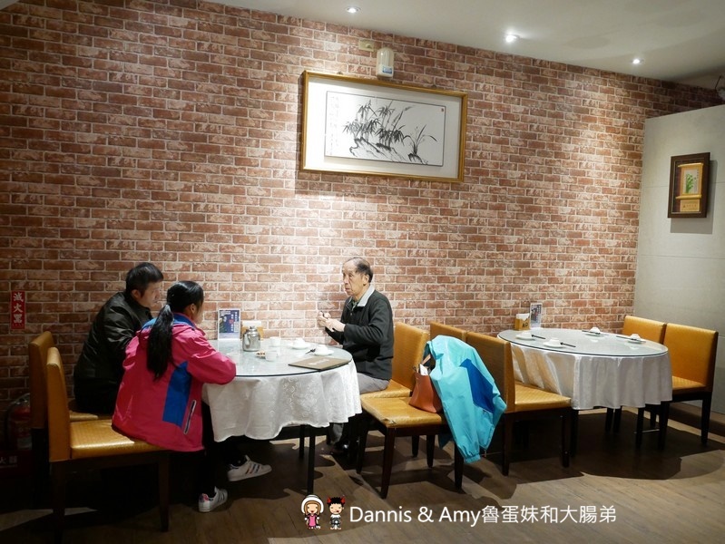 《新竹合菜餐廳》湘滿樓川湘菜料理餐廳。招牌菜色分享。適合家族聚餐尾牙春酒同事相聚｜南大路上（影片）