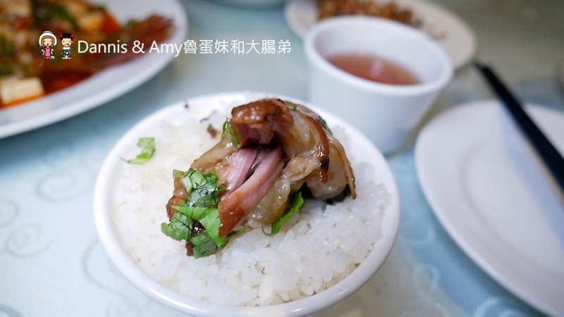 《新竹合菜餐廳》湘滿樓川湘菜料理餐廳。招牌菜色分享。適合家族聚餐尾牙春酒同事相聚｜南大路上（影片）