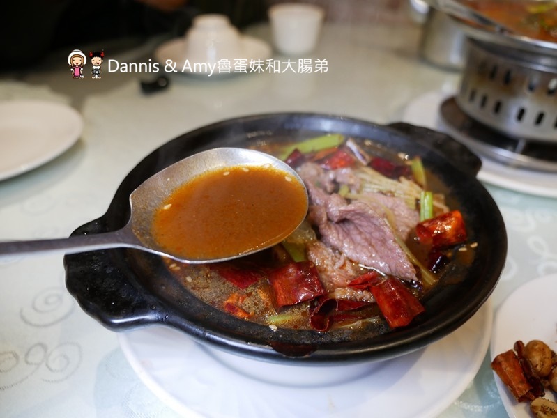 《新竹合菜餐廳》湘滿樓川湘菜料理餐廳。招牌菜色分享。適合家族聚餐尾牙春酒同事相聚｜南大路上（影片）