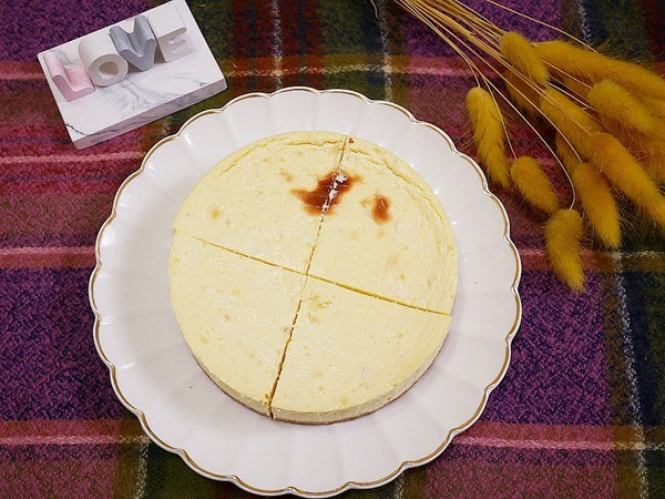 Long Face 臭臉甜點工作室：Long Face 臭臉甜點工作室-宜蘭法式甜點  有趣的店名瞬間被吸引  主廚遠赴日本藍帶學院求師  產品水準完全不輸貴森森甜點店