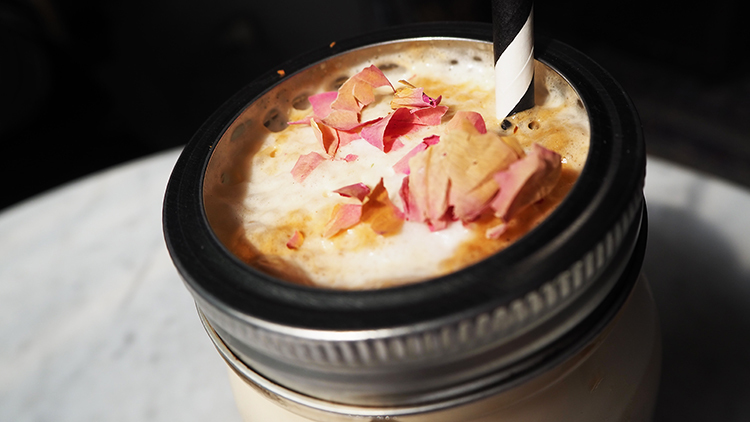 行天宮早午餐anywhere,行天宮,行天宮美食,行天宮早午餐,anywhere,行天宮餐廳,玻璃屋,玻璃屋餐廳,玻璃屋早午餐,玻璃屋約會餐廳