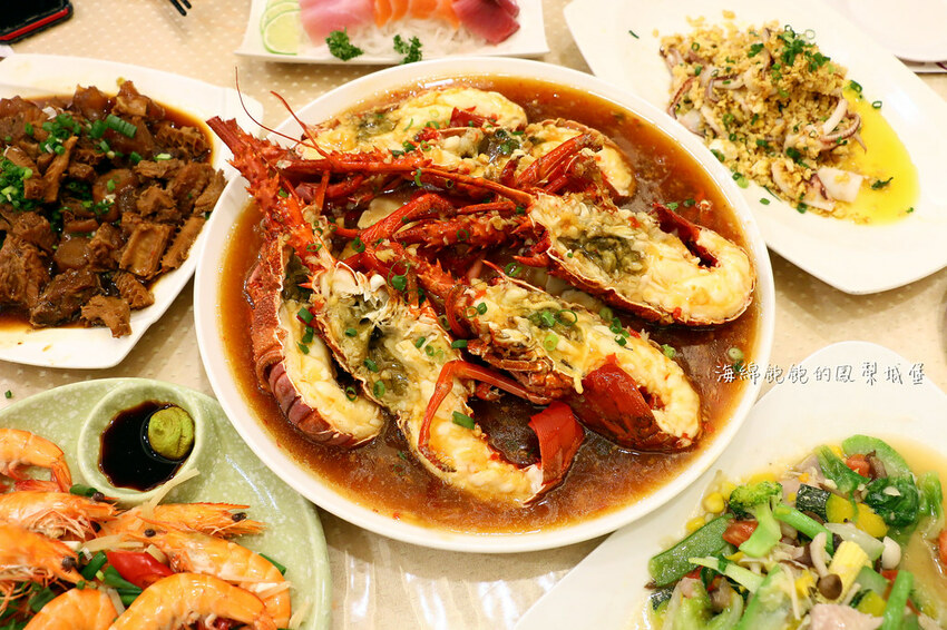 花蓮噶海鮮推薦「噶瑪蘭風味餐廳」活龍蝦、鮑魚、生魚片便宜好吃，菜單價位