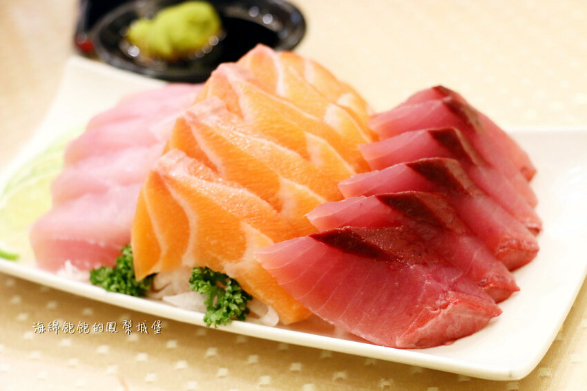 花蓮噶海鮮推薦「噶瑪蘭風味餐廳」活龍蝦、鮑魚、生魚片便宜好吃，菜單價位