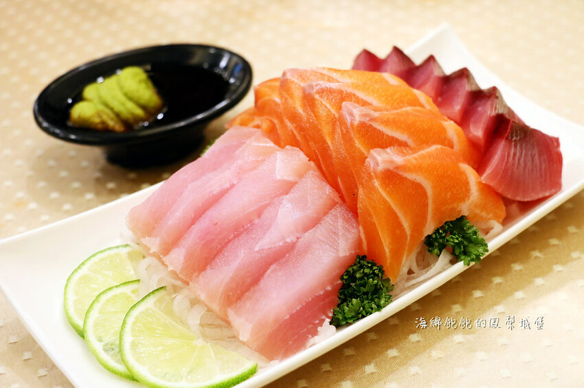 花蓮噶海鮮推薦「噶瑪蘭風味餐廳」活龍蝦、鮑魚、生魚片便宜好吃，菜單價位