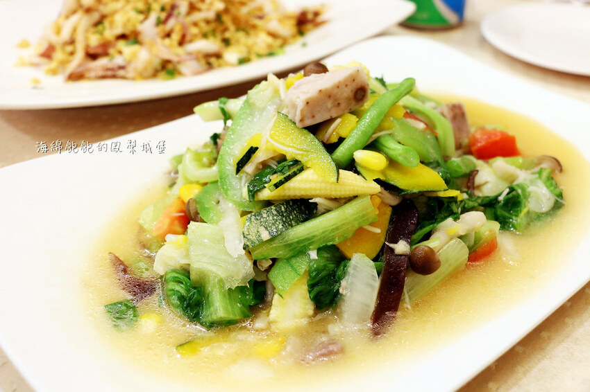 花蓮噶海鮮推薦「噶瑪蘭風味餐廳」活龍蝦、鮑魚、生魚片便宜好吃，菜單價位