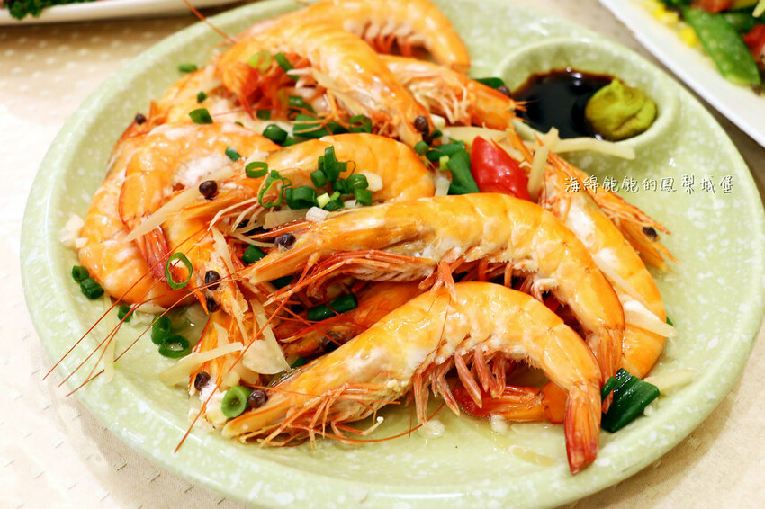 花蓮噶海鮮推薦「噶瑪蘭風味餐廳」活龍蝦、鮑魚、生魚片便宜好吃，菜單價位