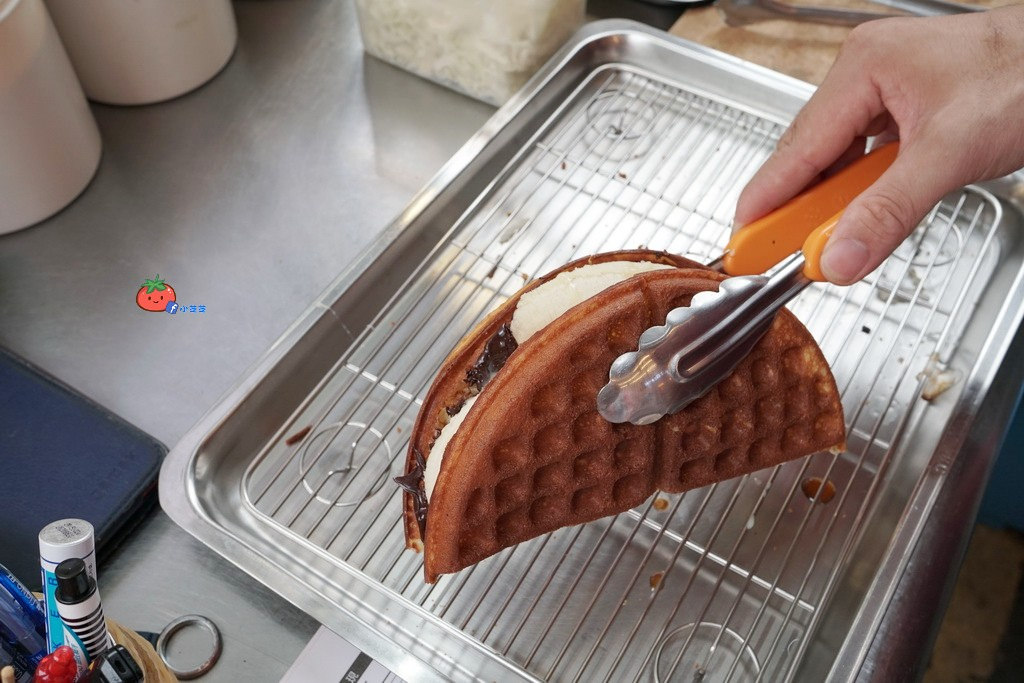 中原夜市平價美食 幸福圓鬆餅 銅板美食